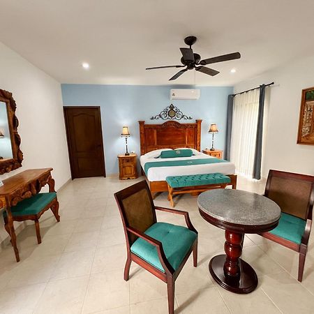 Hotel Fundadores Valladolid  Buitenkant foto