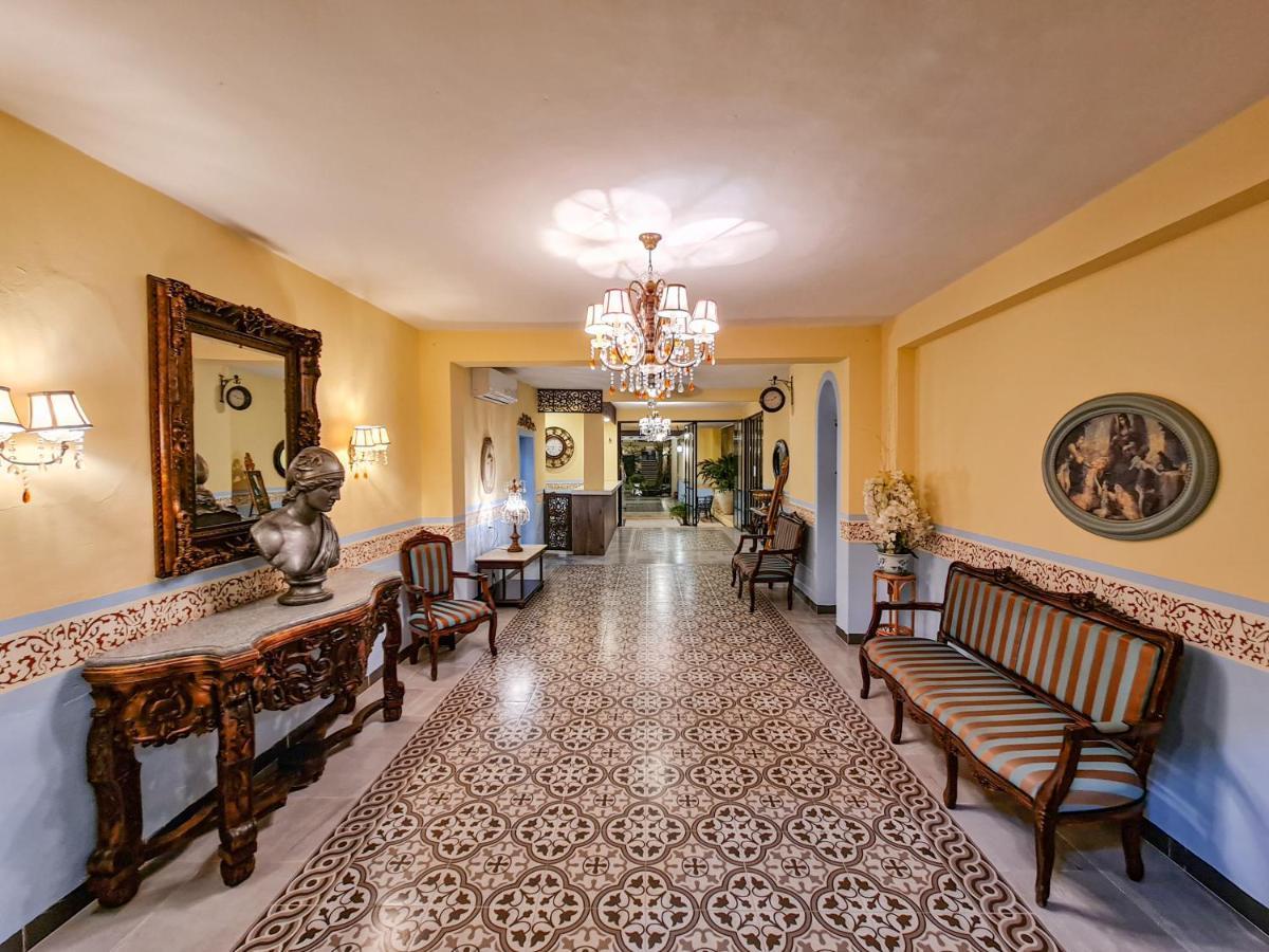 Hotel Fundadores Valladolid  Buitenkant foto