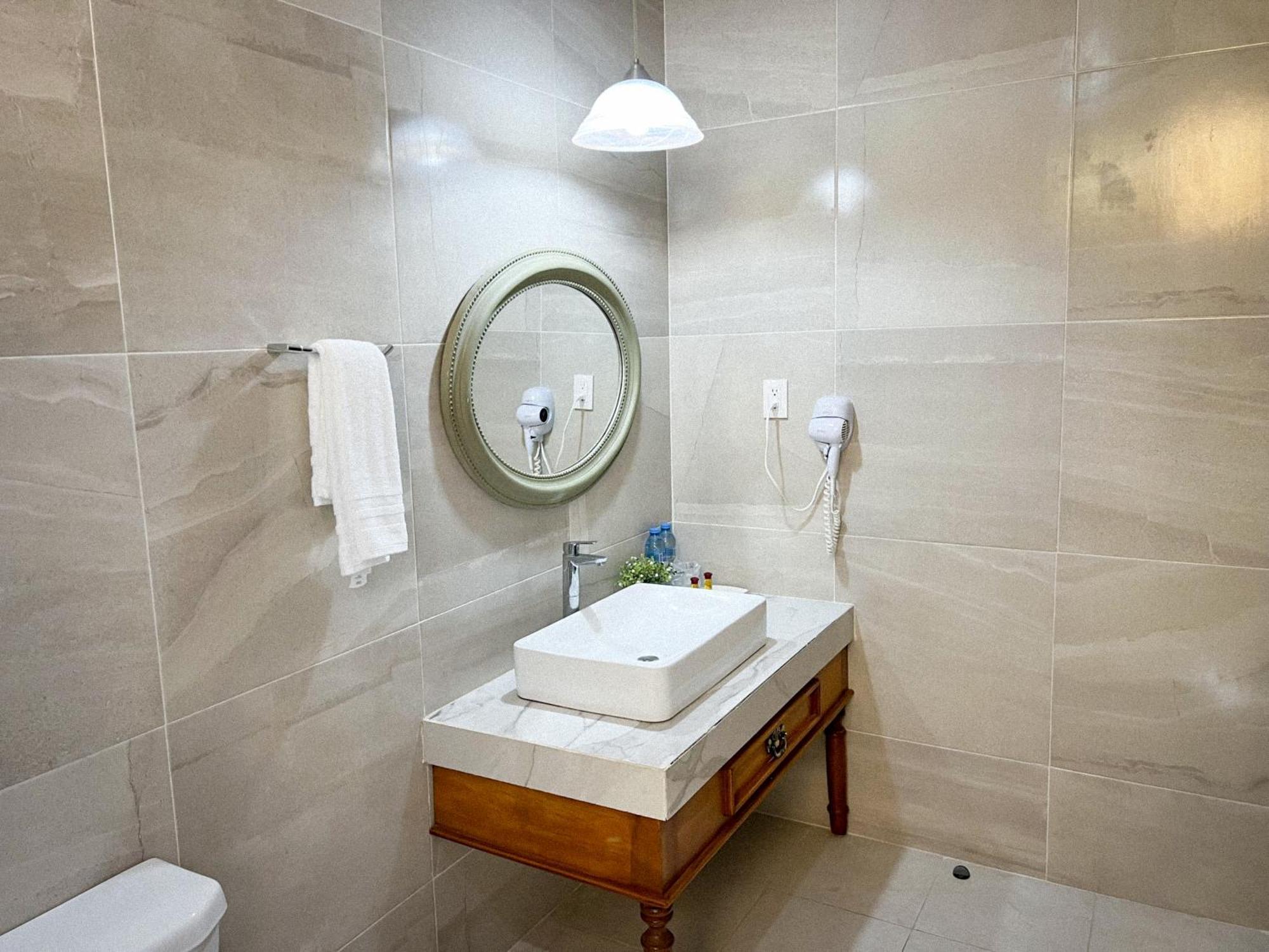 Hotel Fundadores Valladolid  Buitenkant foto