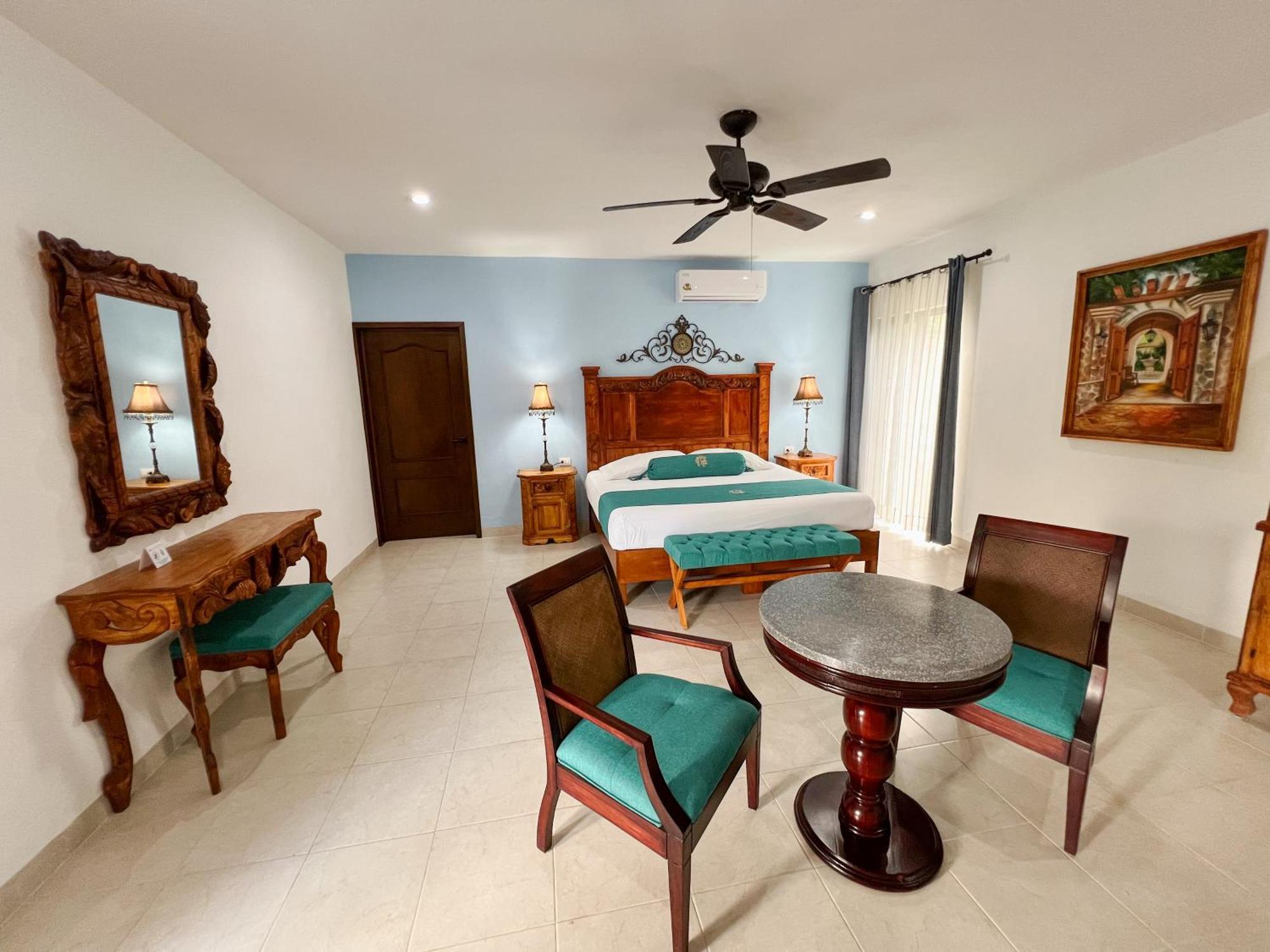 Hotel Fundadores Valladolid  Buitenkant foto