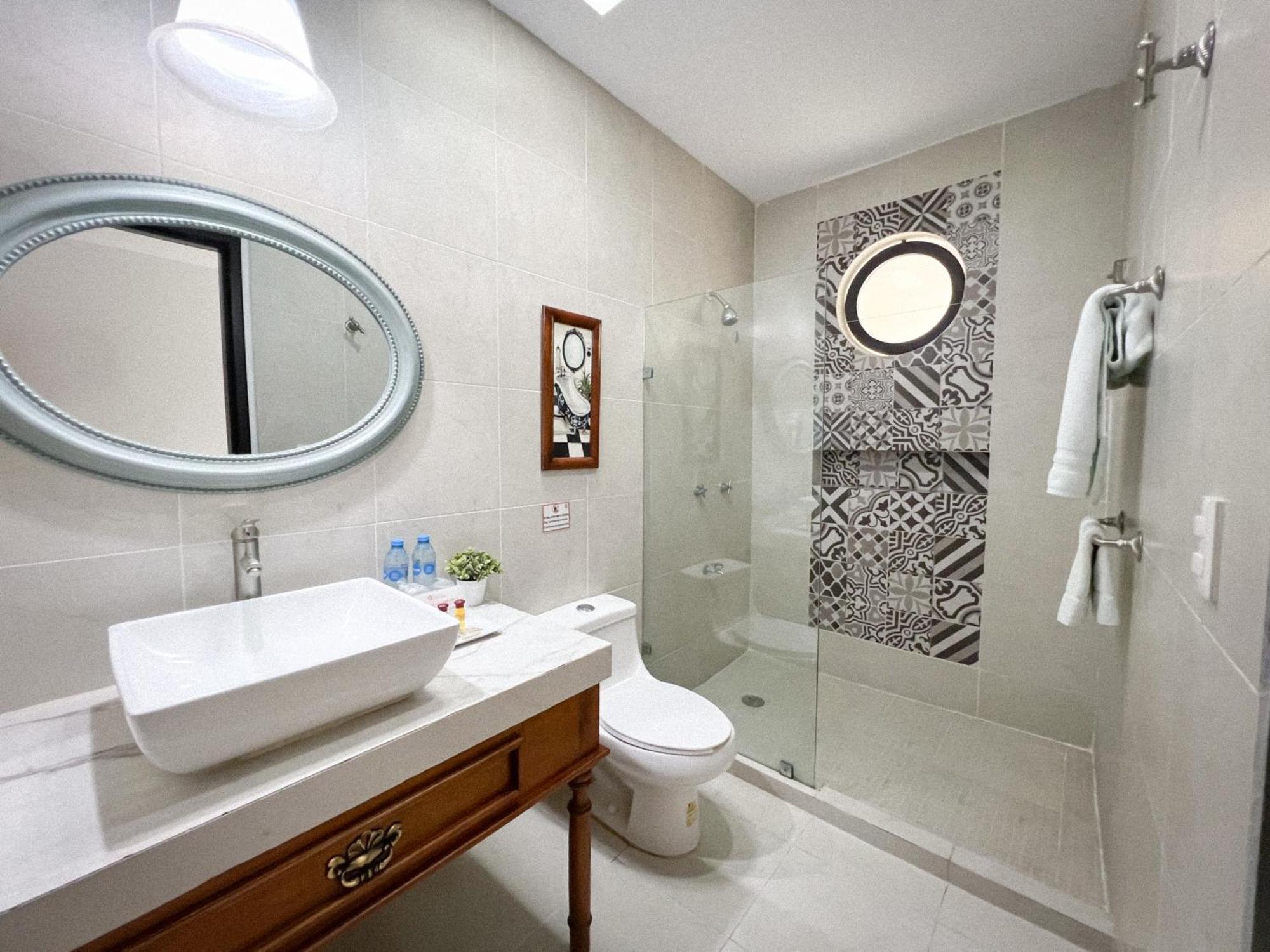 Hotel Fundadores Valladolid  Buitenkant foto