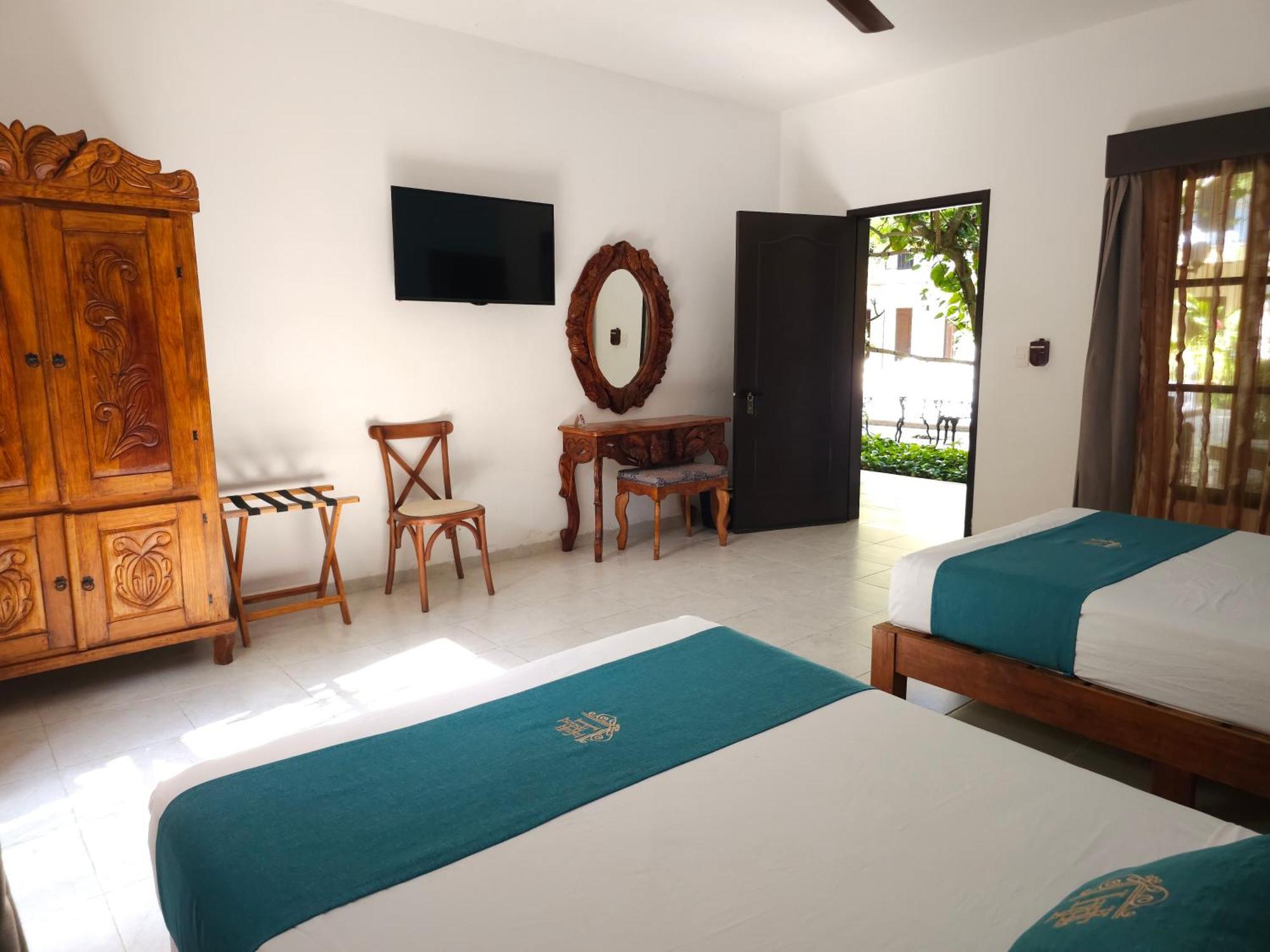 Hotel Fundadores Valladolid  Buitenkant foto